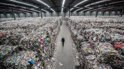 &quot;Mintieron&quot;: los productores de plástico engañaron al público sobre el reciclaje durante 50 años