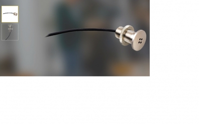 Imagen de un Micrófono marca AKG, modelo C562 CM, como los dos encontrados en el Senado