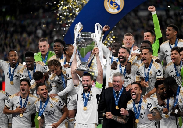El club blanco gana su copa de Europa número quince en un partido bipolar, con un Borussia excelso en la primera mitad y un Madrid desencadenado en la segunda