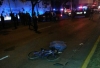 El vehículo que arrolló al hombre era conducido por una mujer quien fue detenida posteriormente por policías de Guadalajara (Henry Saldaña)