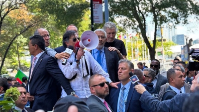 El presidente de Colombia, Gustavo Petro, protesta contra el &quot;genocidio&quot; de Israel contra Palestina, desde las calles de Nueva York, EE.UU.