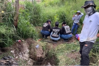 Suman 48 bolsas localizadas en fosa de Arroyo Hondo