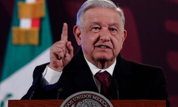 Tras reciente escándalo, López Obrador dijo que la información &quot;es falsa, es una calumnia&quot;.
