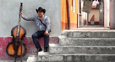 Encuesta indica prejuicios raciales favorables a los blancos en México
