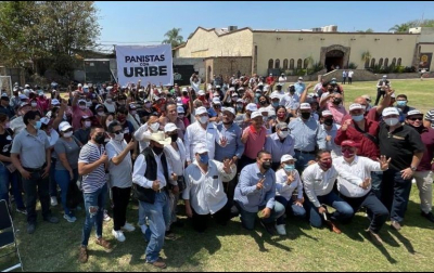 El aspirante morenista dio la bienvenida a los perfiles sumados de Acción Nacional.