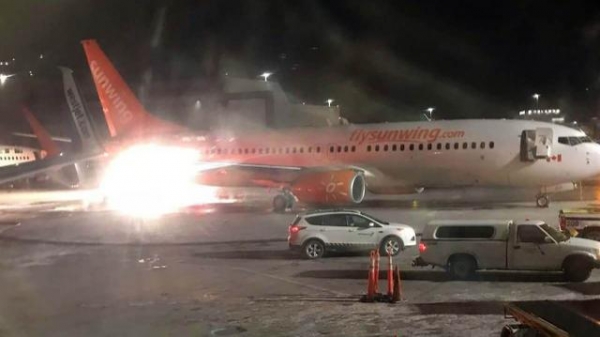 Caos y pánico por el choque de dos aviones en un aeropuerto de Canadá