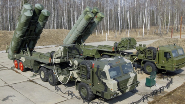Sistema de misiles antiaéreo S-400