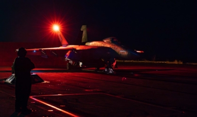 Avión de combate F-18 se estrella en el Mar Rojo tras despegar del Portaaviones Truman