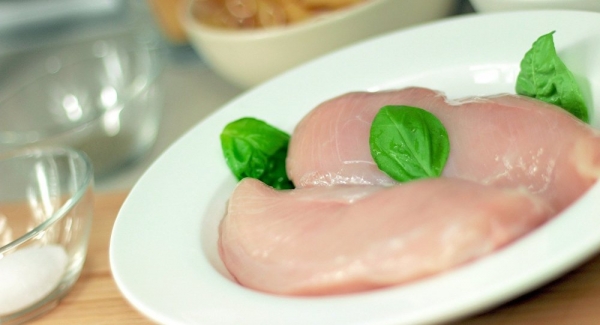 ¡Ojo! El peligro que esconden las pechugas de pollo