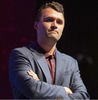 Trump anuncia la muerte del activista Charlie Kirk, tiroteado en acto público
