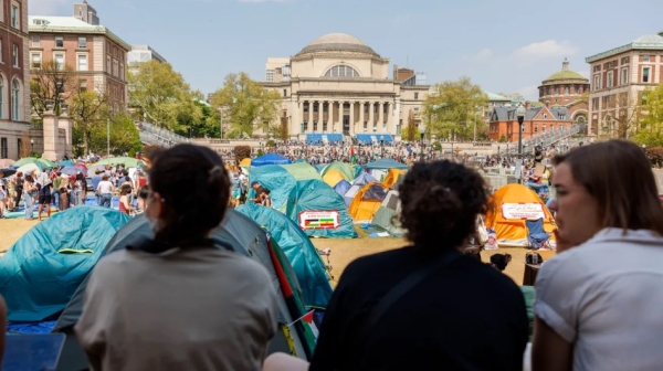 Manifestantes propalestinos rompen las ventanas y se atrincheran en la Universidad de Columbia