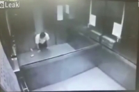 Un elevador lo partió en dos, quiso pedir ayuda con su celular, pero murió desangrado