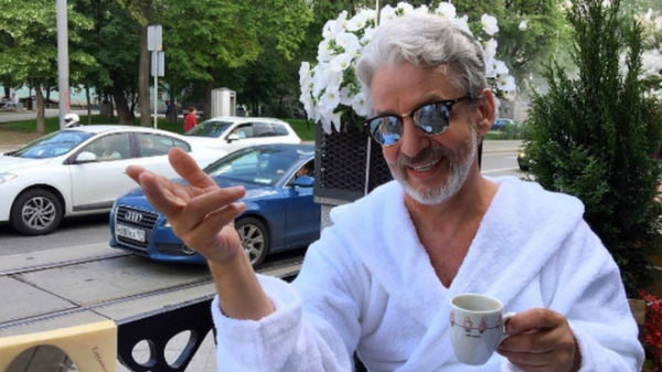 &quot;Disfrutando de un delicioso desayuno. ¡Hoy es un día maravilloso!&quot;, se lee en el subtítulo de esta foto de la cuenta de Instagram de Boris Bork.