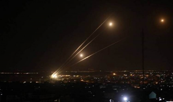 Brigadas palestinas de Al Qassam lanzan ataque con misiles contra Tel Aviv y sus suburbios