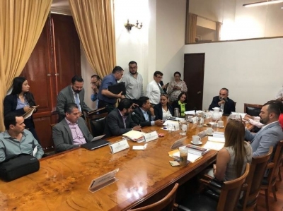 En Jalisco disminuyeron las comisiones legislativas, pero el gasto en la nómina sigue en aumento.