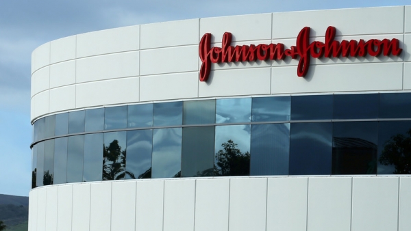 Johnson &amp; Johnson deberá pagar 8.000 millones de dólares a un hombre al que le crecieron los senos por una medicina antipsicótica