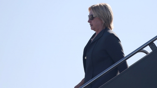 Asesora de Hillary Clinton: &quot;Ella no sabe ni en qué planeta vivimos&quot;
