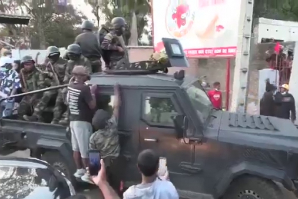 Golpe de Estado en Madagascar: la élite militar se une a los manifestantes