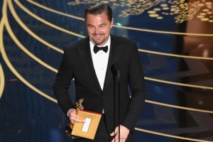 Leonardo DiCaprio: 23 años esperando el Oscar... y se lo olvida en un restaurante