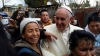 El papa Francisco visitó de sorpresa un barrio humilde en Roma