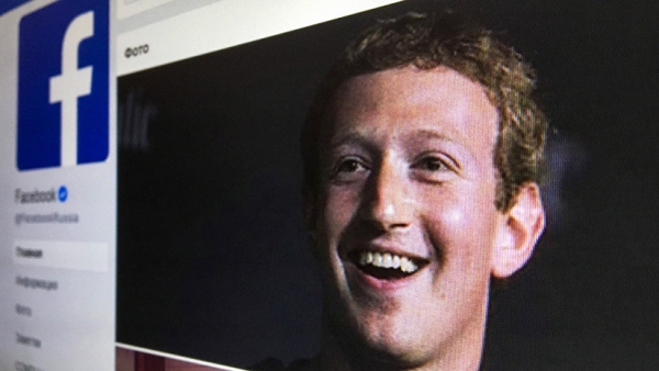 &quot;Malditos idiotas&quot;: Así llamó Mark Zuckerberg a los primeros usuarios de Facebook