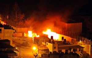 Incendian palestinos tumba de José, lugar venerado por judíos