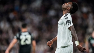 Un Real Madrid huérfano de fútbol consuma su desastre europeo y cae ante el Arsenal en cuartos