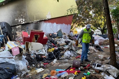 Extraen 110 toneladas de basura de finca en GDL