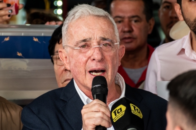 Histórico caso: jueza halla culpable a Álvaro Uribe de dos delitos