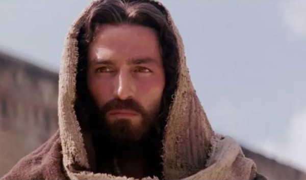 Protagonizada por Jim Caviezel, Maia Morgenstern, Monica Bellucci, Francesco DeVito