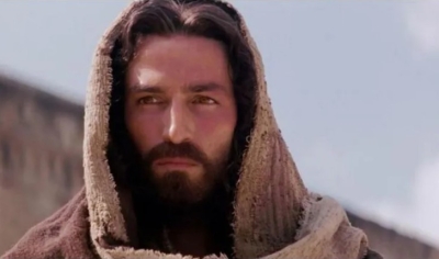 Protagonizada por Jim Caviezel, Maia Morgenstern, Monica Bellucci, Francesco DeVito