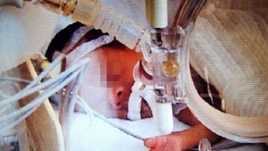 El pequeño pasó 15 horas en la morgue a -12ºC