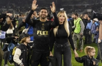 La familia Vela está integrada por Carlos, Saioa y sus hijos Romeo e India