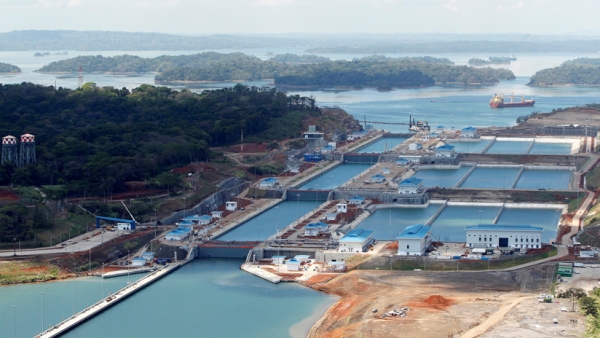 Venezuela denuncia retención de barco con 25,000 toneladas de soja en el Canal de Panamá por bloqueo de EE.UU.