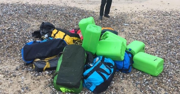 Lo que trae la marea: bolsas de cocaína llegan a las playas del Reino Unido