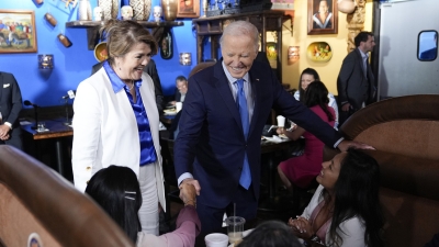 Joe Biden y Maritza Rodríguez en el restaurante mexicano Linda Michoacan en Las Vegas, 17 de julio de 2024