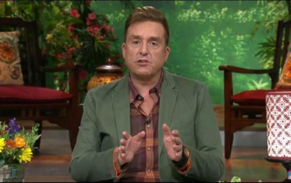 &quot;Las opiniones de los conductores son responsabilidad de cada uno y Tv Azteca respeta la libertad que tienen de expresarlas&quot;, expresa la empresa en el comunicado.