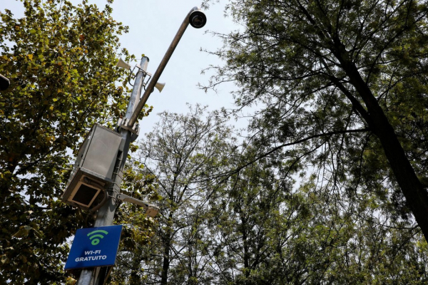 Servicio de Internet gratuito en una zona pública de la Ciudad de México.
