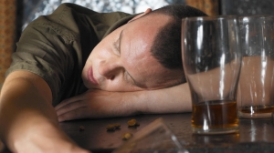 Los fineses tienen tendencia a pasarse con el alcohol, pero podría ser algo biológico.