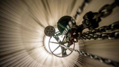 El reloj que mide el tiempo en largos periodos.