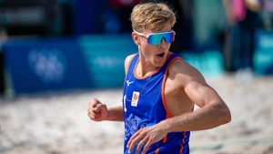 Steven van de Velde, voleibolista neerlandés, durante el partido contra Italia en los JJ.OO. en París, el 28 de julio de 2024.