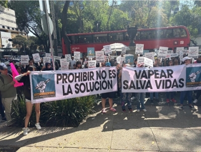 Senado prohibe, a nivel constitucional, la venta y producción de vapeadores