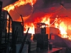 Incendio daña al menos 20 locales del mercado Alcalde