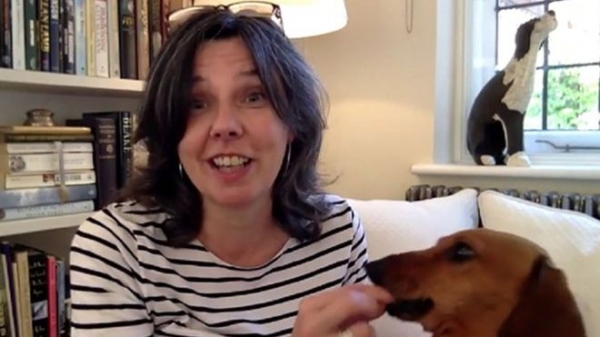Helen Bailey era una exitosa escritora de cuentos infantiles, amante de la cocina, del equipo de fútbol inglés Arsenal y de su perro Dachshund Boris.