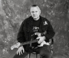 El guitarrista surf Dick Dale.