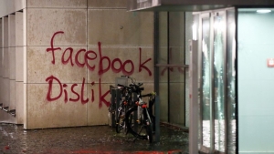 Mucha gente en Alemania expresó su preocupación por el aumento de comentarios racistas en Facebook