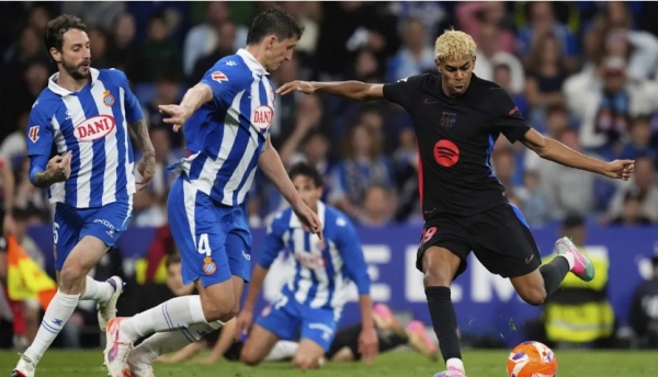 Con un golazo de Lamine Yamal, el Barcelona se encaminó a su título 28 de La Liga al imponerse 2-0 al Espanyol y tomar distancia definitiva del Real Madrid.