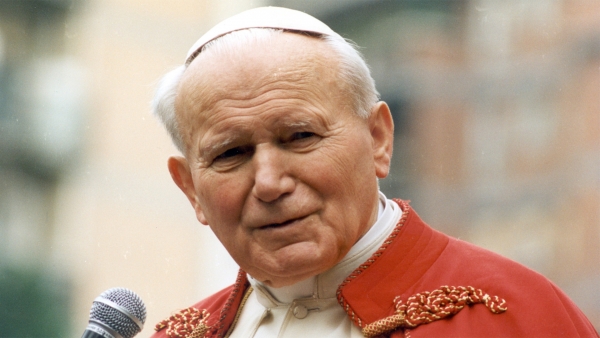 Robaron un pañuelo con sangre de Juan Pablo II