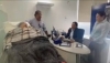 Fidelia Vásquez Nuño acude al banco en Oaxaca, México, para cobrar su pensión.