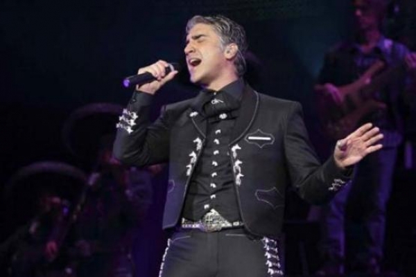 Alejandro Fernández &#039;en guerra&#039; por marca ‘Potrillo’